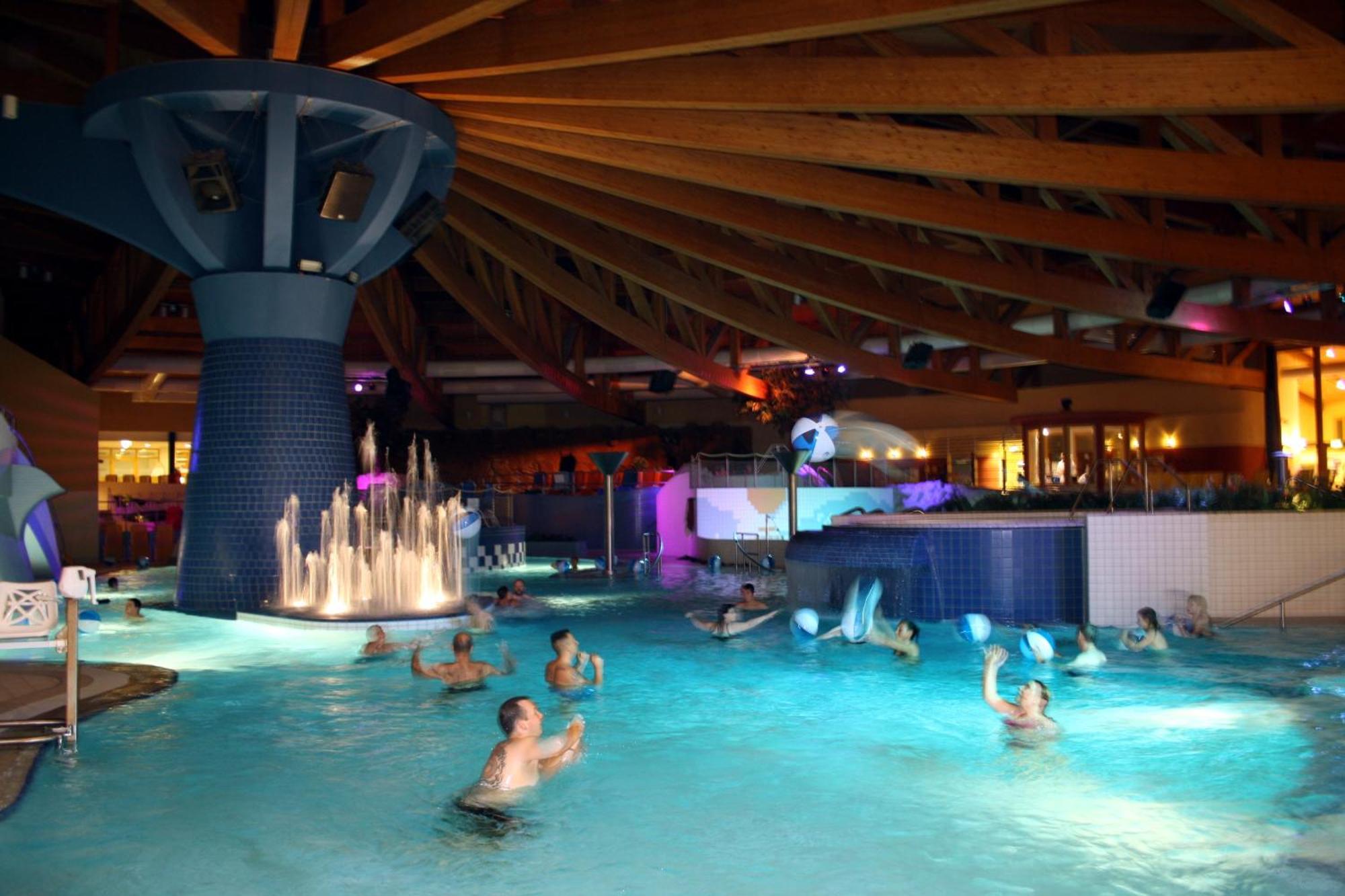 Ferienpark Templin Direkt Neben Der Naturtherme Buitenkant foto